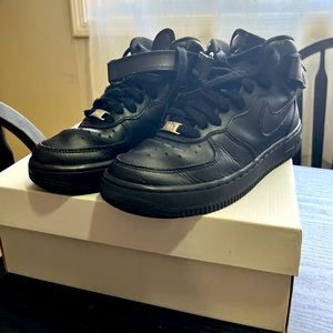(Gs) nike Air Force 1 mid LE size 5